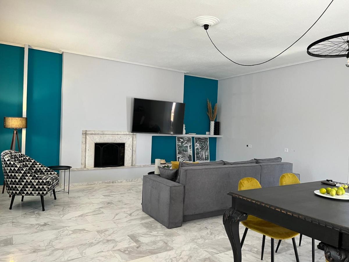 Kalloni Luxury Apartment ヴォロス エクステリア 写真
